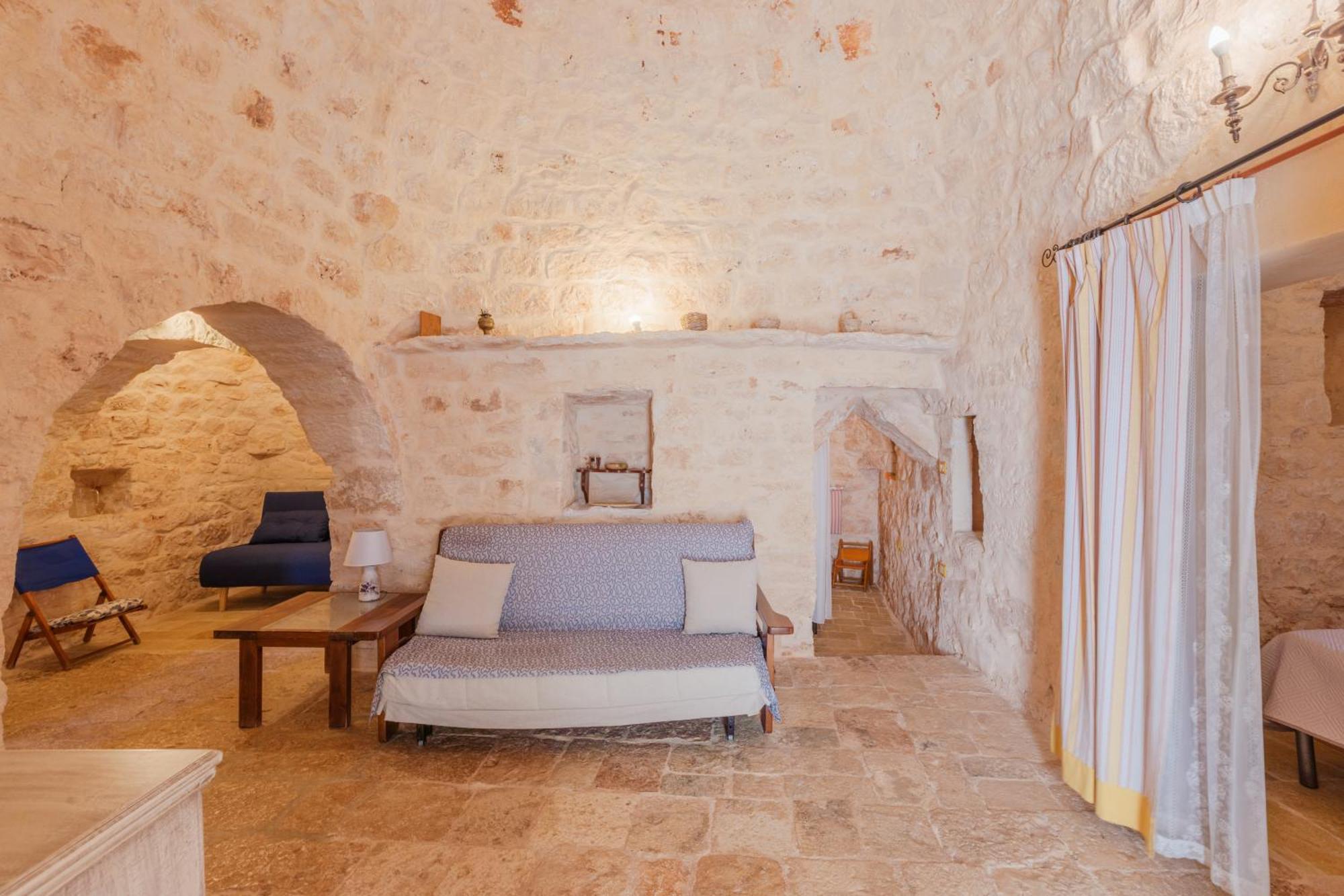 Appartamento Trullo Tarantini con piscina privata Latiano Esterno foto