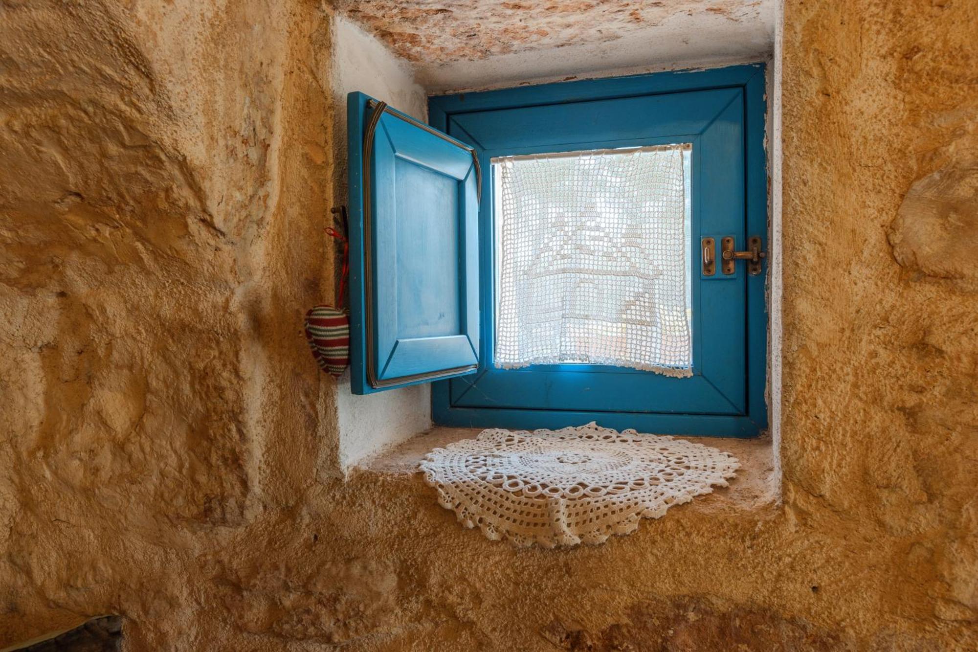 Appartamento Trullo Tarantini con piscina privata Latiano Esterno foto