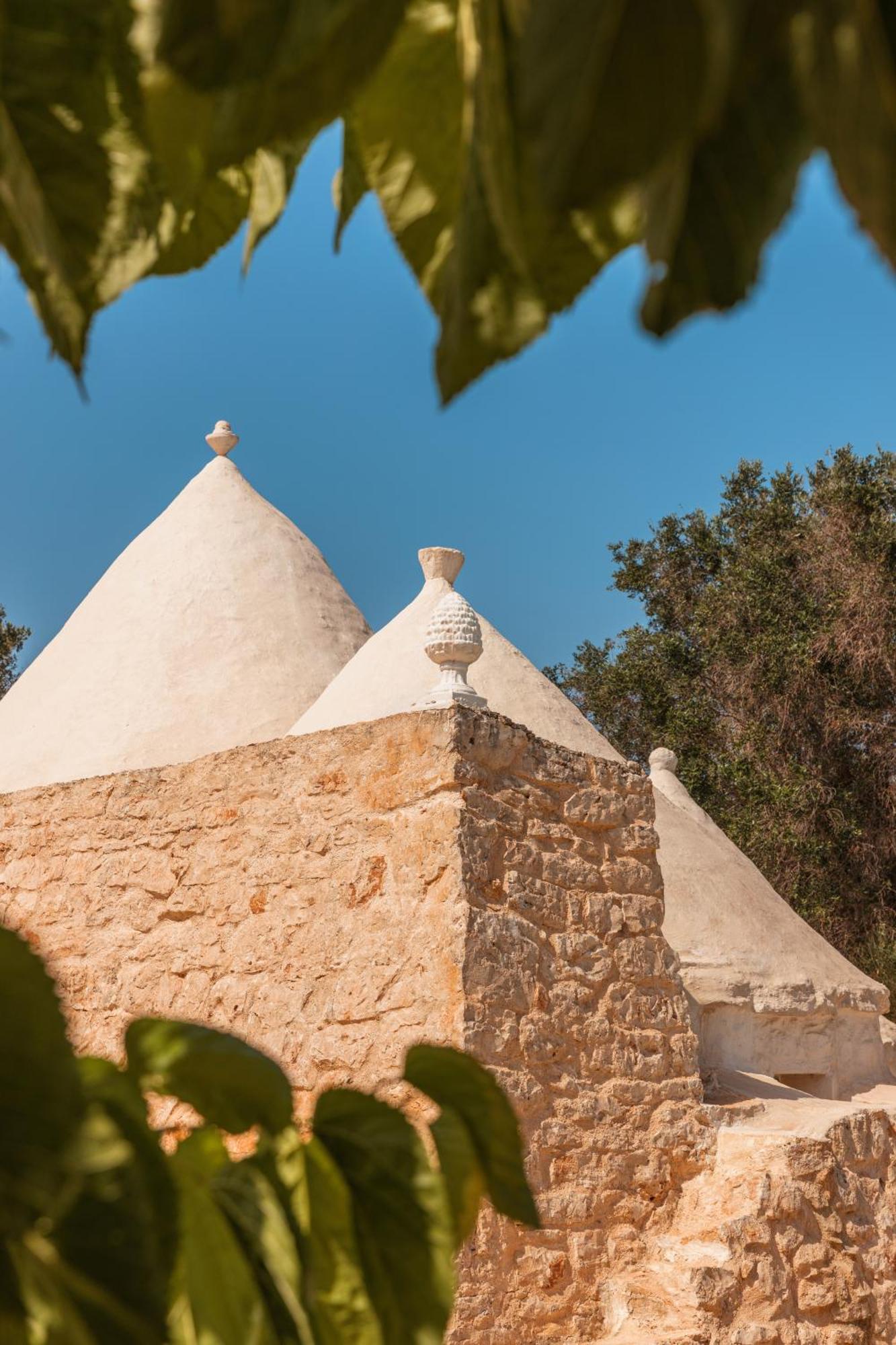 Appartamento Trullo Tarantini con piscina privata Latiano Esterno foto