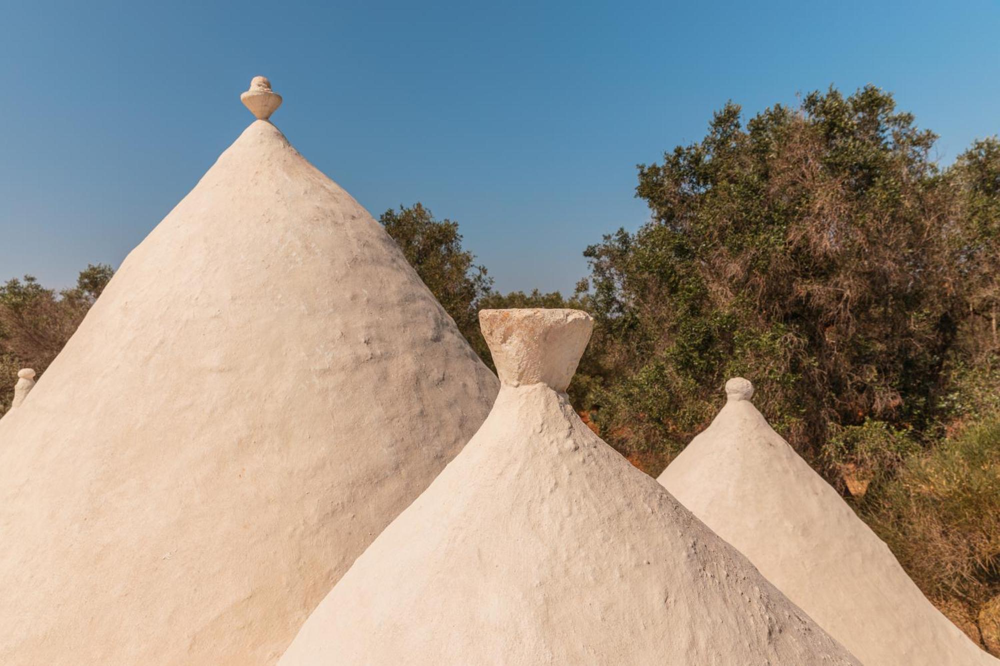 Appartamento Trullo Tarantini con piscina privata Latiano Esterno foto