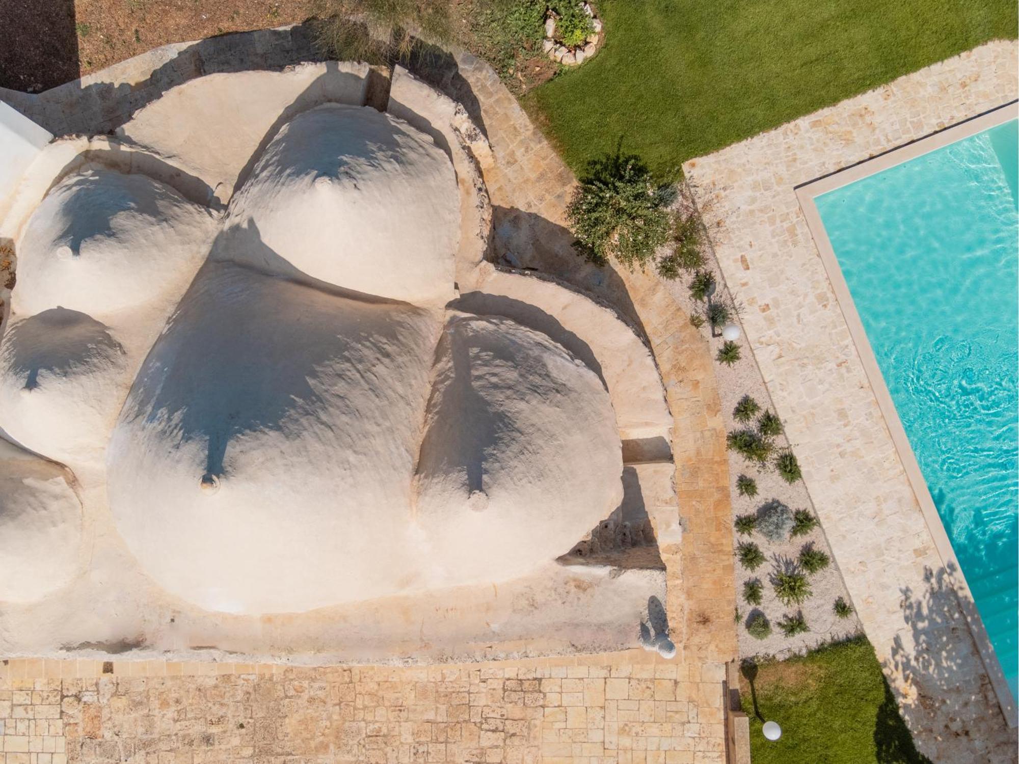 Appartamento Trullo Tarantini con piscina privata Latiano Esterno foto